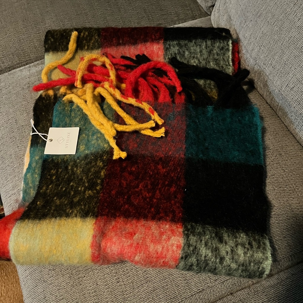 NWT Red Yellow Green Color Block Wool Scarf